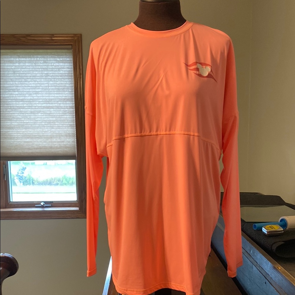 Women's Short Sleeve Tee in Coral
